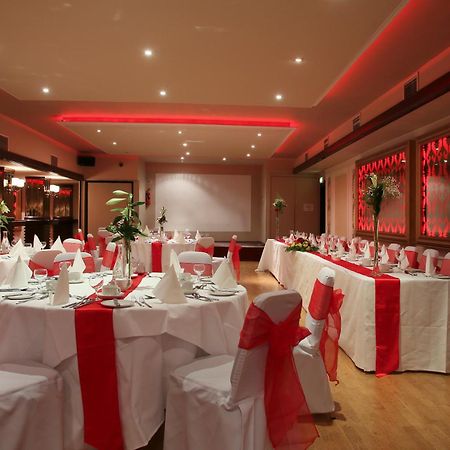 The Carraig Hotel Carrick-on-Suir Exterior photo