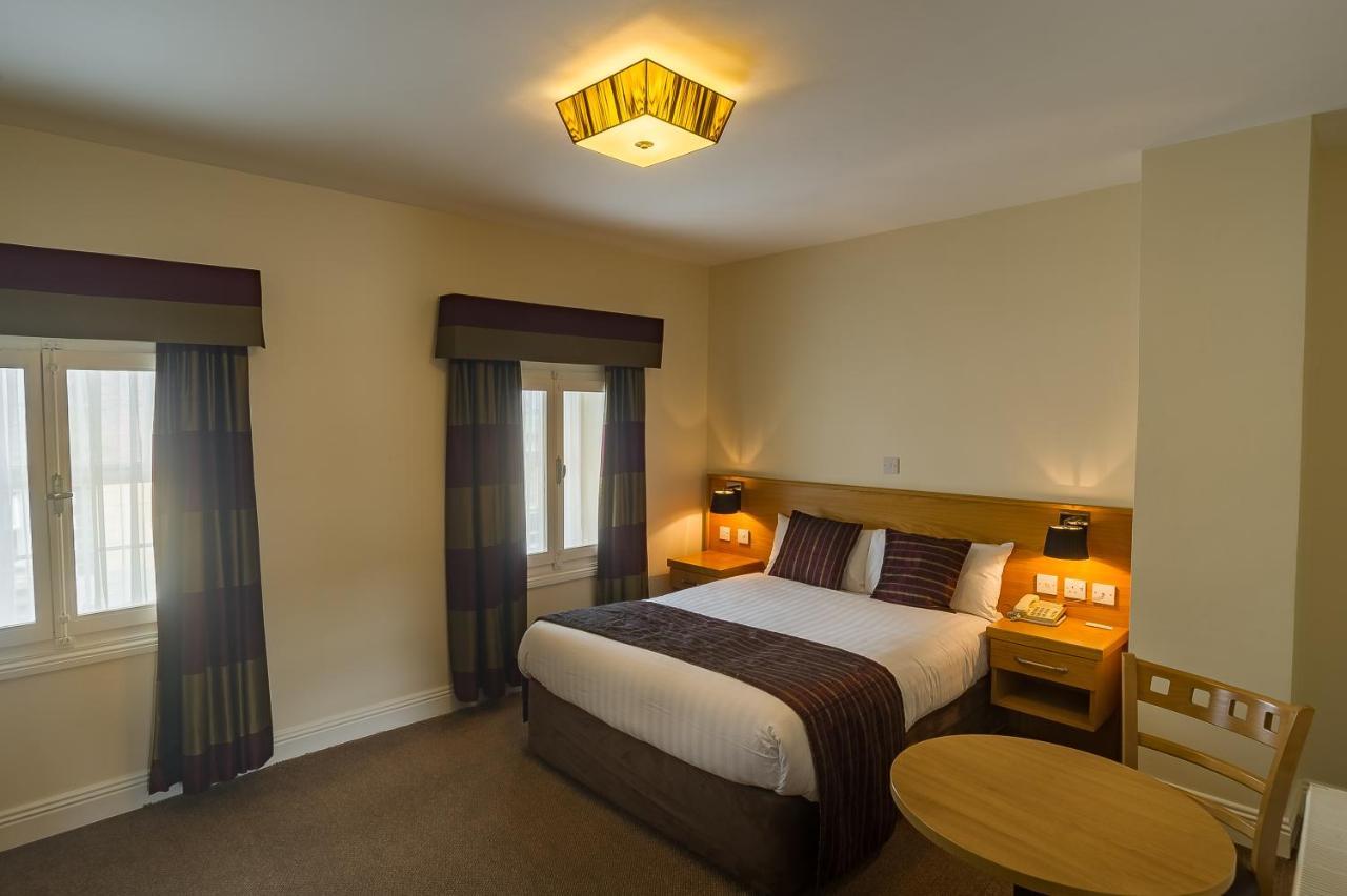 The Carraig Hotel Carrick-on-Suir Exterior photo